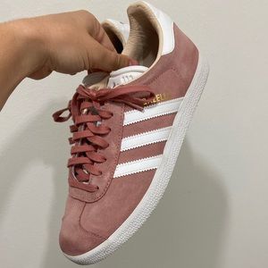 Adidas gazelle sneaker - size 7.5